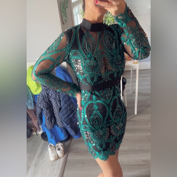 Gorgeous beaded mini dress - Picture 3 of 3